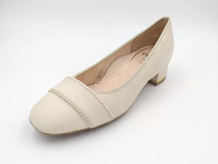 Naisten korkokengät Ara vaalea beige - Naisten avokkaat ja korkokengät - 1211804 - 1