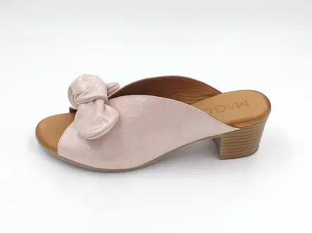 Naisten pistokkaat MAGO vaaleanpunainen - Naisten sandaalit ja pistokkaat - 0611029T - 2